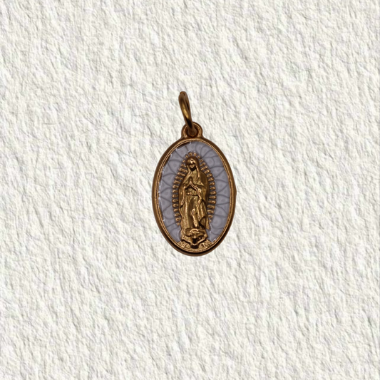 Charm « La vierge »