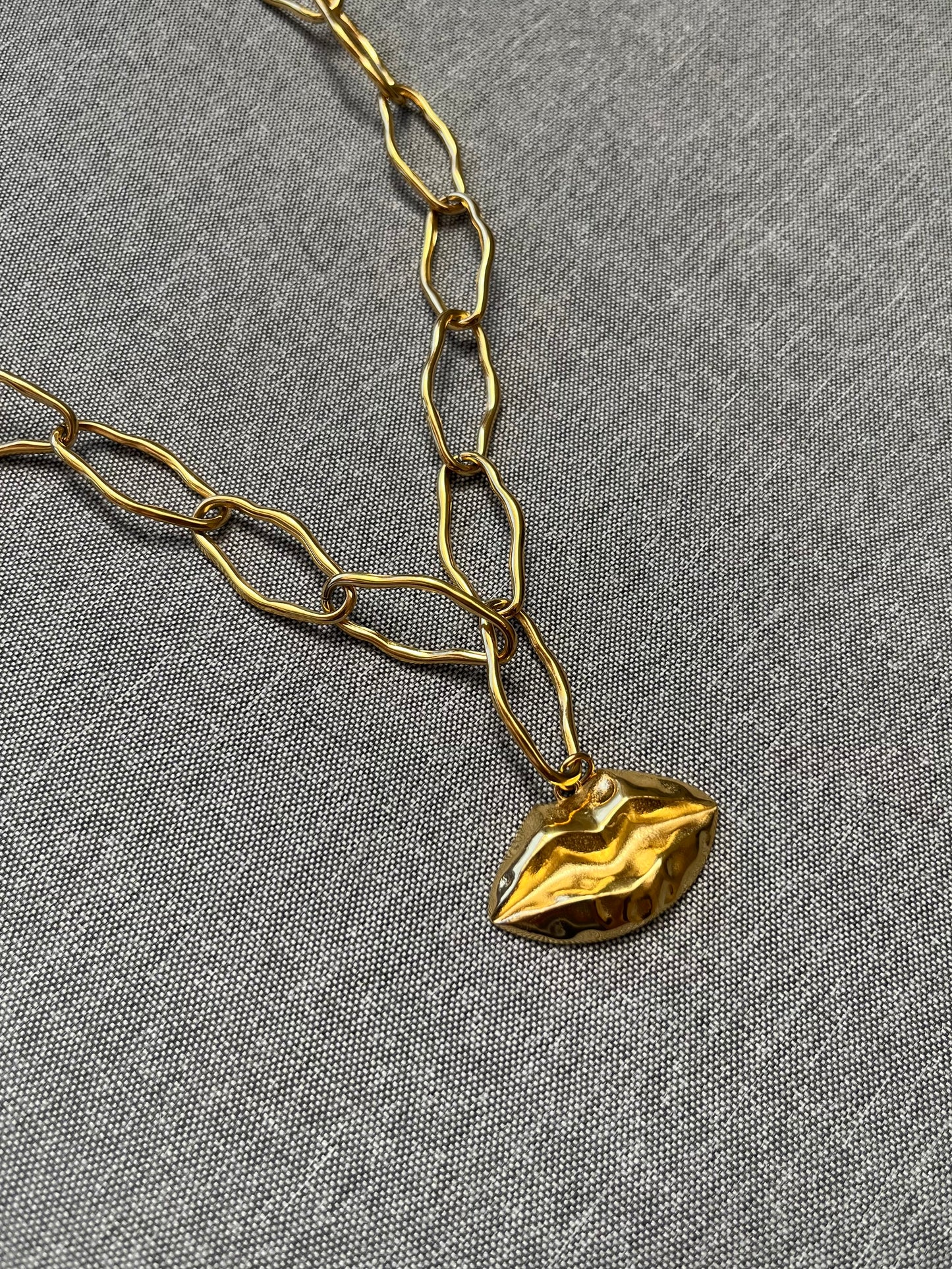 Collier « Big mouth »
