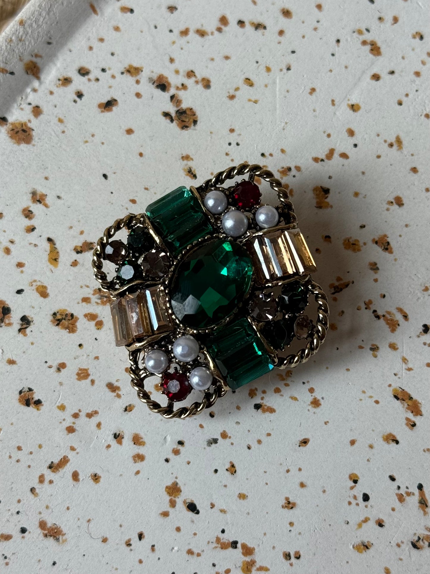 Broche « Beauty »