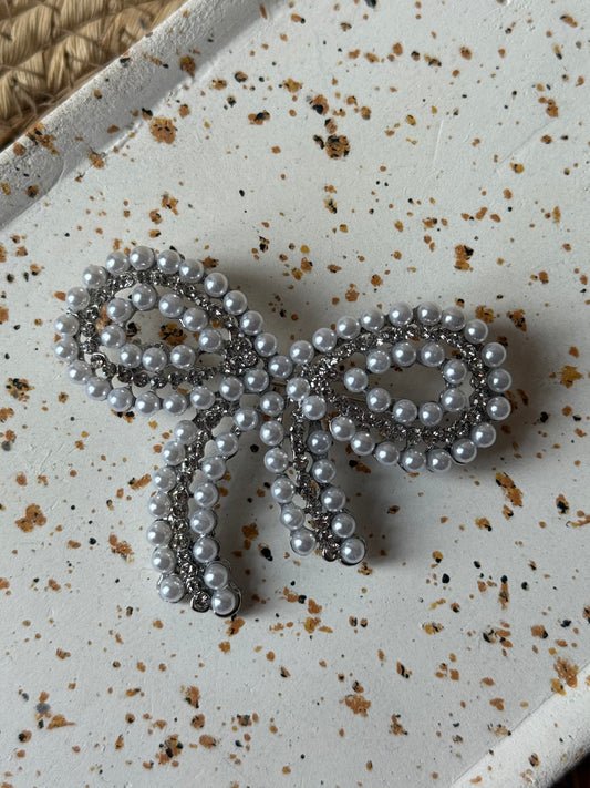 Broche « Noeud perlé »